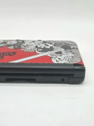 Nintendo 3DS XL a tema Super Smash Bros.