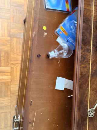 Mueble auxiliar chapa raíz madera