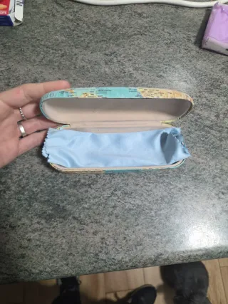 Estuche de lentillas, de gafas y gamuza mapa mundi