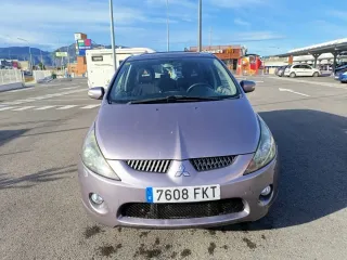 Mitsubishi Grandis 2007