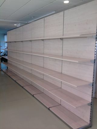 Scaffalatura autoportante 17 metri lineari