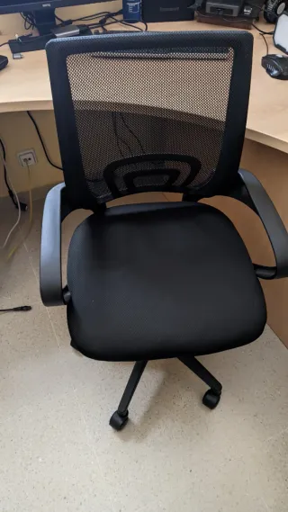 Silla de escritorio ergonómica negra