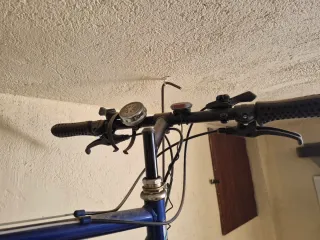 Bicicleta Montaña Megabike 18V y BH motocross