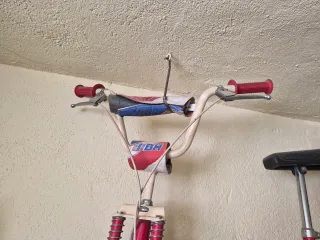 Bicicleta Montaña Megabike 18V y BH motocross