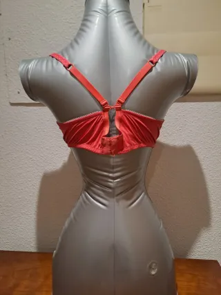 Sujetador rojo GISELA 100C