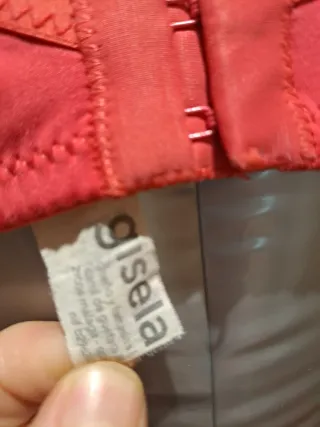 Sujetador rojo GISELA 100C