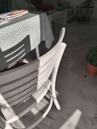 4 Sillas de Madera Blancas