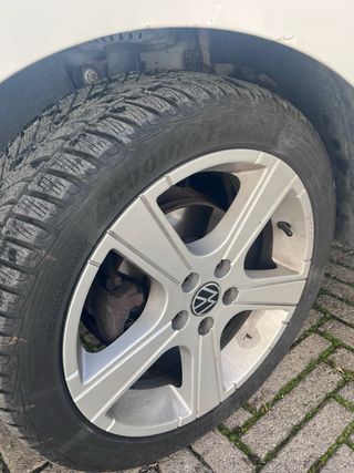 Cerchi in lega Volkswagen da 16 pollici sono 4