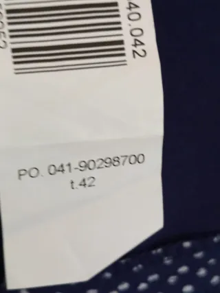 Falda azul con lunares blancos