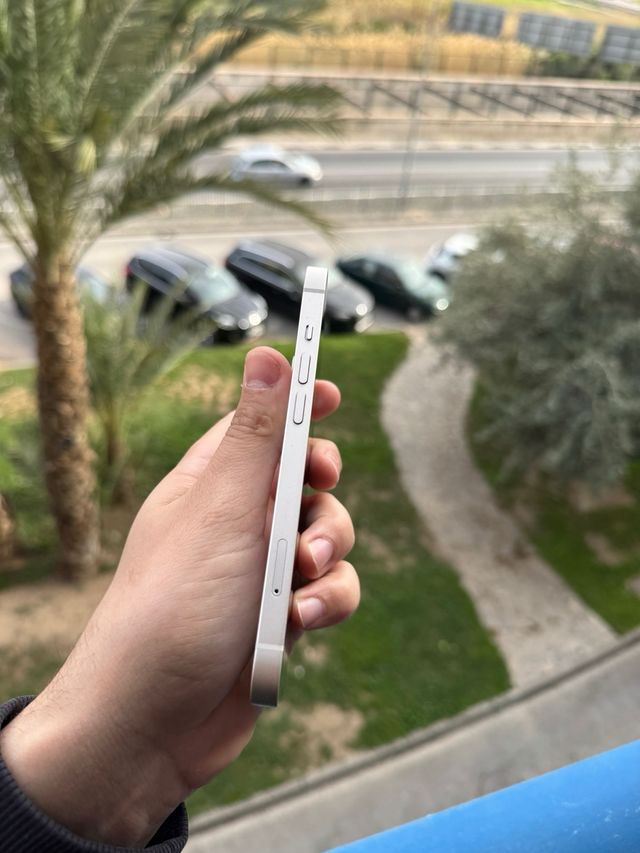 iPhone 14 - Batteria 100%