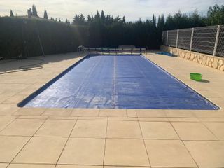 se vende chalet nuevo en villarrobledo. full equip