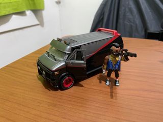 Furgoneta Equipo A escala 1/24 con figura,sin caja