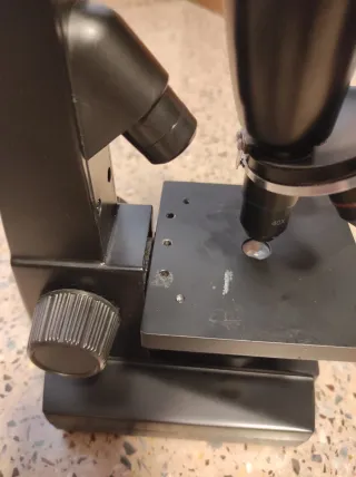 Microscopio Digital Bresser con Pantalla LCD