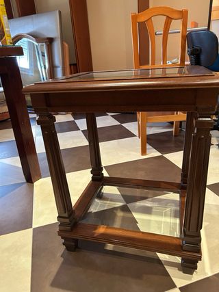 Conjunto de mesas bajas de madera