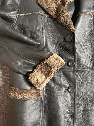 Abrigo piel negro con pelo