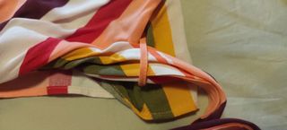 Camisa corta anudada Bershka rayas multicolor