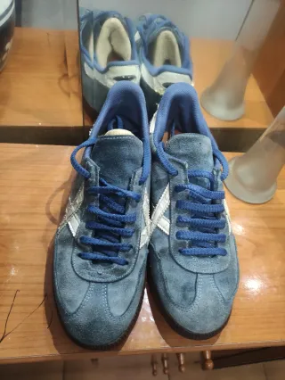 Zapatillas Munich Azules y Blancas