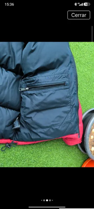 Chaqueta The North Face Roja y Negra