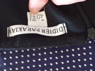 Falda negra con cola