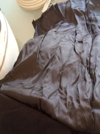 Falda negra con cola