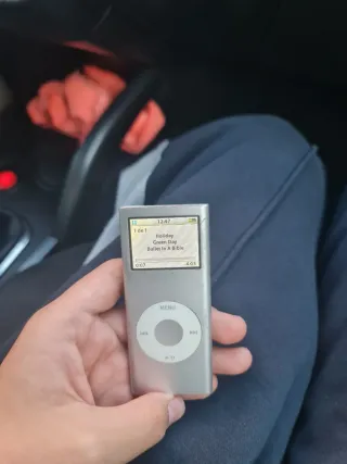 iPod MP3 2GB Plata