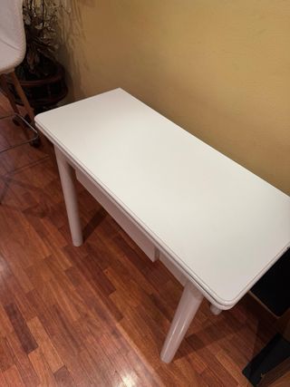 Mesa plegable blanca