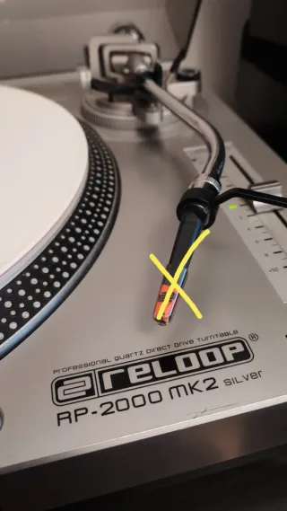 Reloop RP-2000 MK2 Prato de DJ Prateado