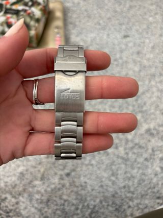 Reloj Lotus Plata y Blanco