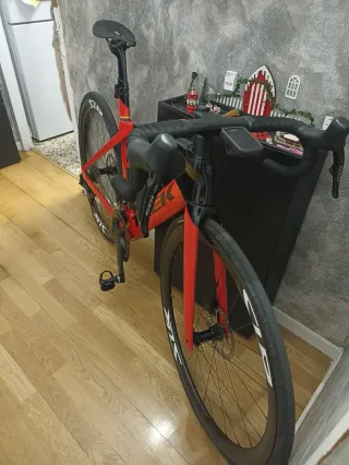 Bicicleta Trek Madone Roja