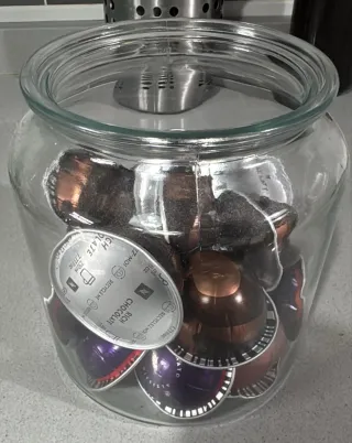 Cafetera Nespresso Vertuo Next Negra