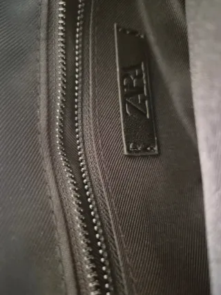 Bolso acolchado Zara negro