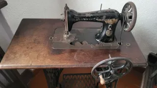 Macchina da cucire Singer d'epoca fine anni 800