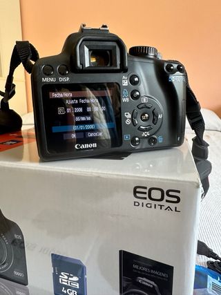 Canon EOS 1000D + Objetivo 18-55mm