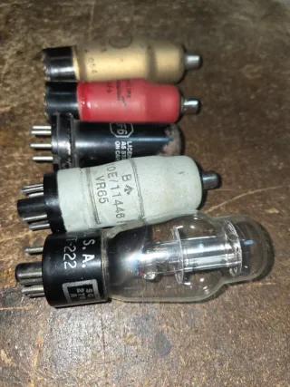 Válvulas UCH5,EF6,6F6,VR65,VT-222 radio antigua de