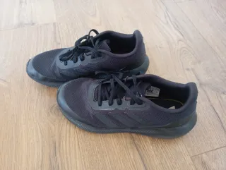 Zapatillas deportivas Adidas negras