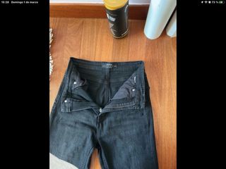 Pantalón vaquero negro flare