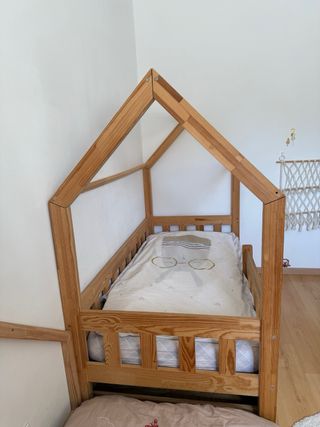 Cama Montessori Casita 160x80 con colchón