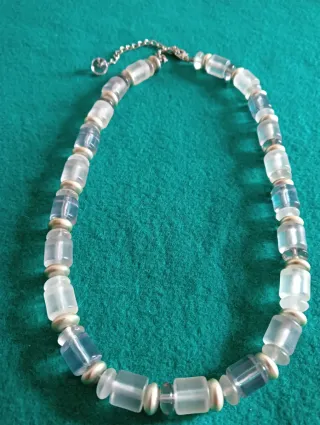 Collar vintage cuentas transparentes y plateadas