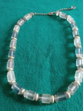 Collar vintage cuentas transparentes y plateadas