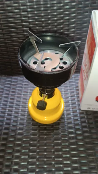 Fornello a gas giallo NUOVO