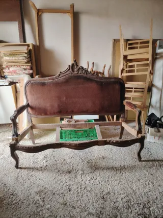 Sofá Victoriano Terciopelo en proceso restauración