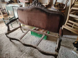 Sofá Victoriano Terciopelo en proceso restauración