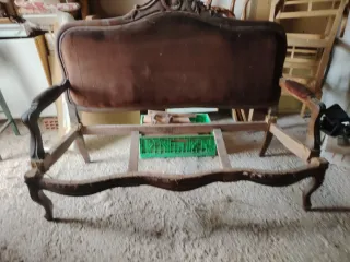 Sofá Victoriano Terciopelo en proceso restauración