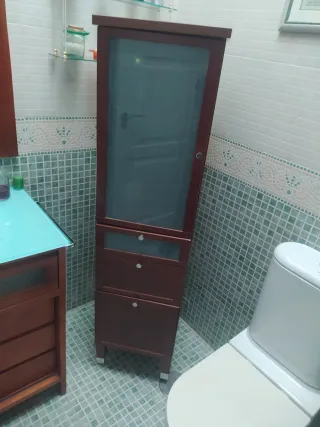 Vitrina y espejo baño madera y cristal