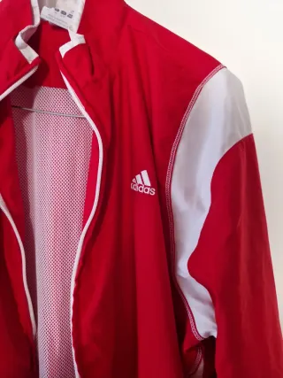 Chaqueta deportiva Adidas hombre roja