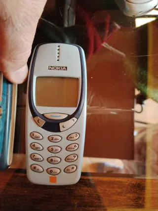 2 Teléfonos Móviles Nokia Antiguos
