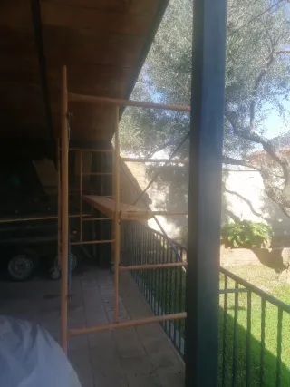 ALQUILO REMOLQUE Y ANDAMIOS CON RUEDAS.