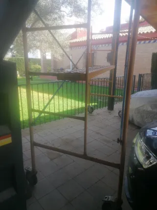 ALQUILO REMOLQUE Y ANDAMIOS CON RUEDAS.