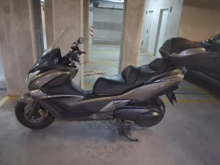 Maxi Scooter Honda SW 600
