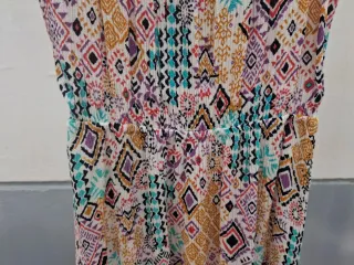 Vestido estampado étnico T 36. Medidas en descripc